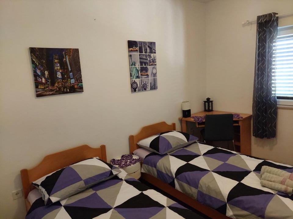 Apartments Omo 1 Supetar Εξωτερικό φωτογραφία